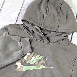 Nike Sportswear Club Fleece Hoodie Boys L Green Yellow Camo Logo Swoosh Outdoors